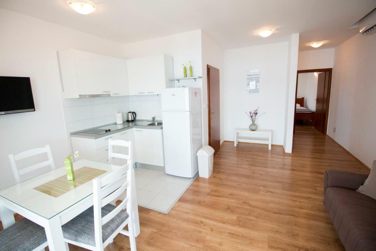 Apartments Liber ล็อควา โรโกซนิตซา ภายนอก รูปภาพ